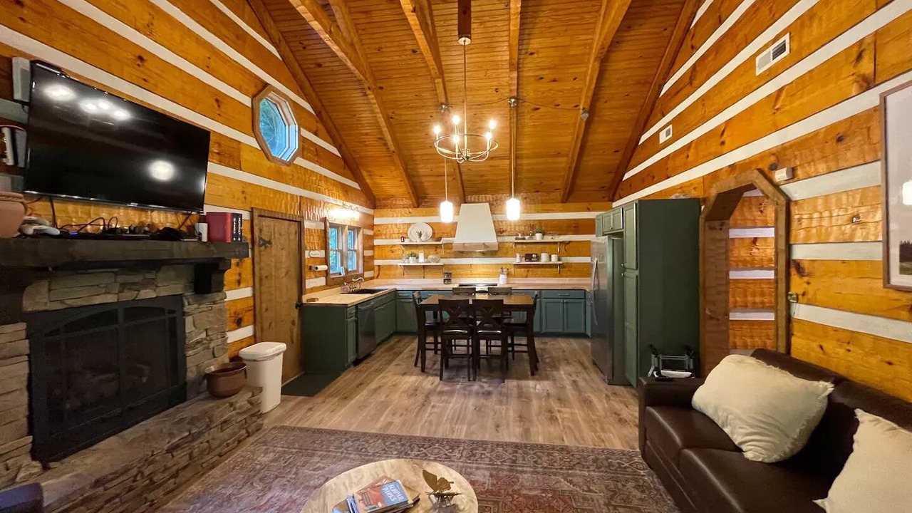 Photo of Livingroom in Hartford
