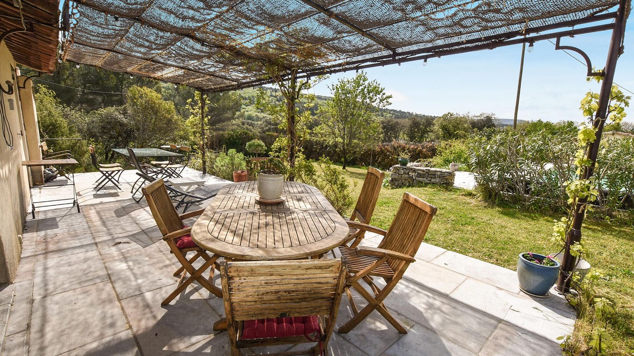 Photo of Others in Roussas