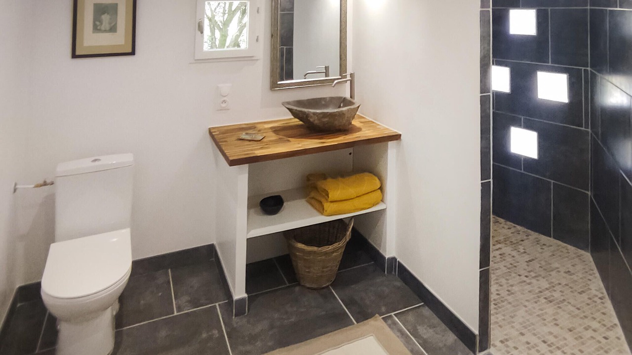 Photo of Bathroom in Roussas