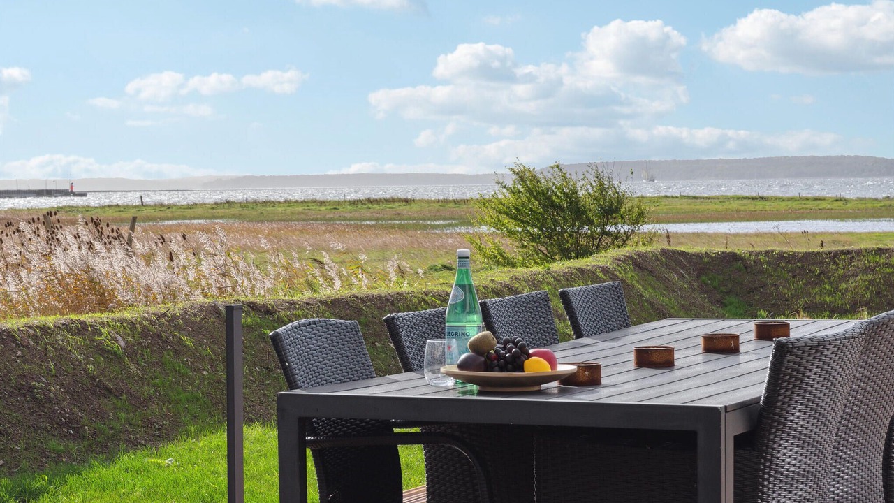 Photo of Others in Bronde