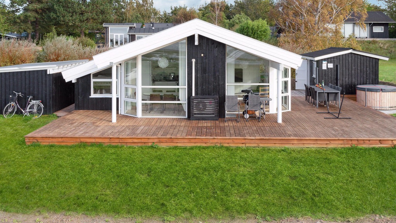 Photo of Others in Bronde