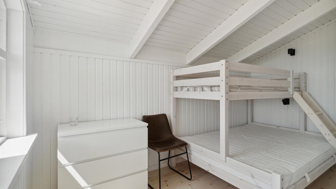 Photo of Others in Bronde