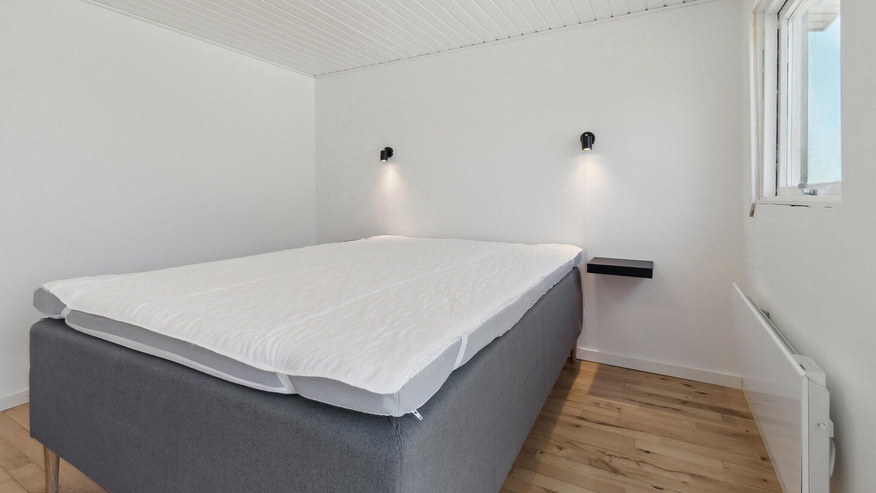 Photo of Others in Bronde