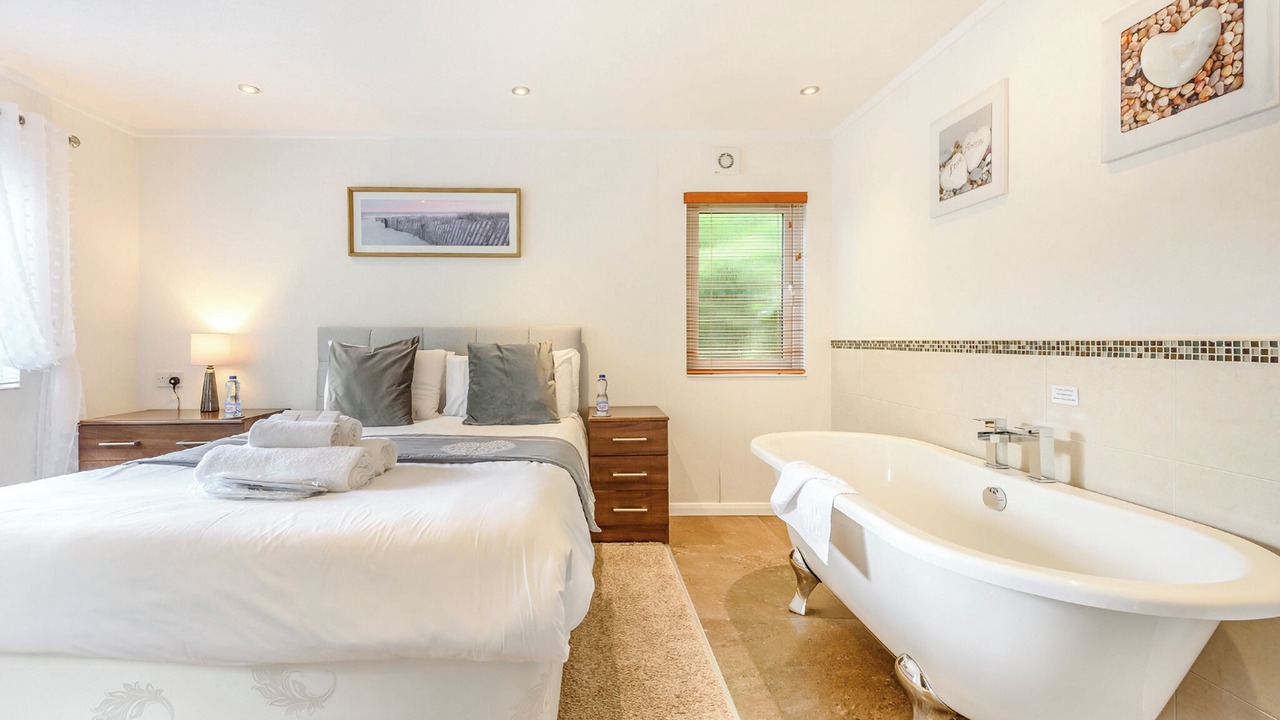 Photo of Others in Molleston