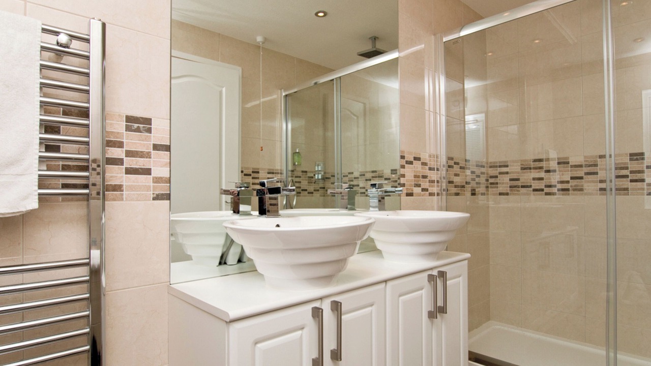 Photo of Others in Molleston