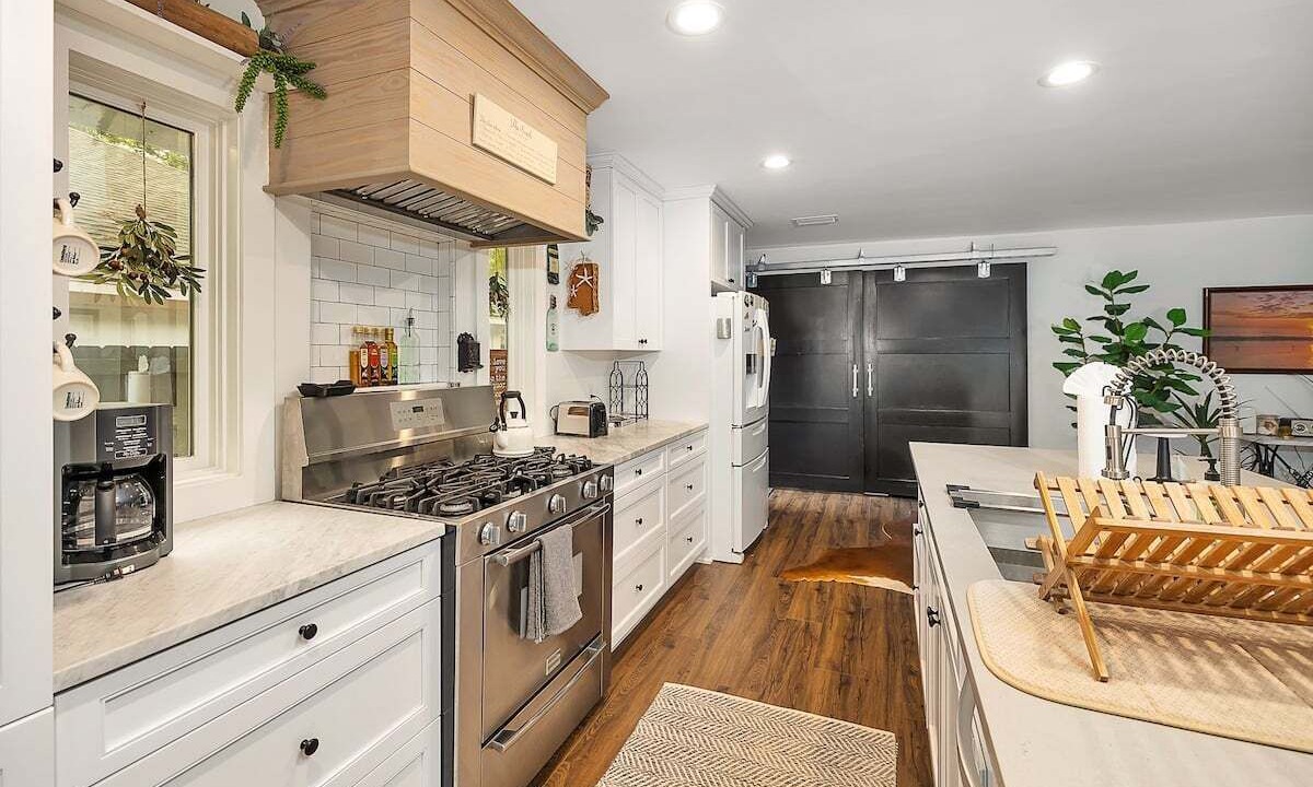 Photo of Kitchen in Saint Simons Heights
