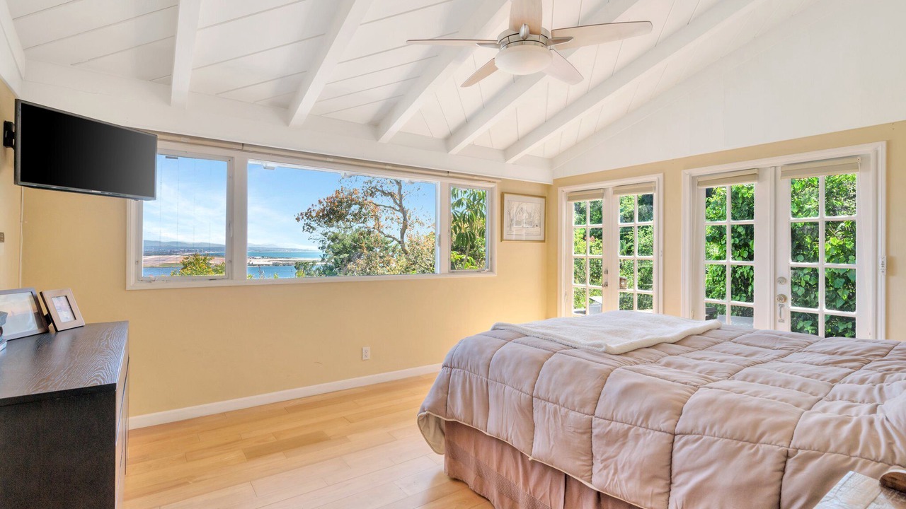 Photo of Bedroom in La Playa