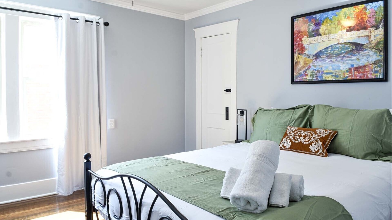 Photo of Bedroom in Rockcreek Lexington Road