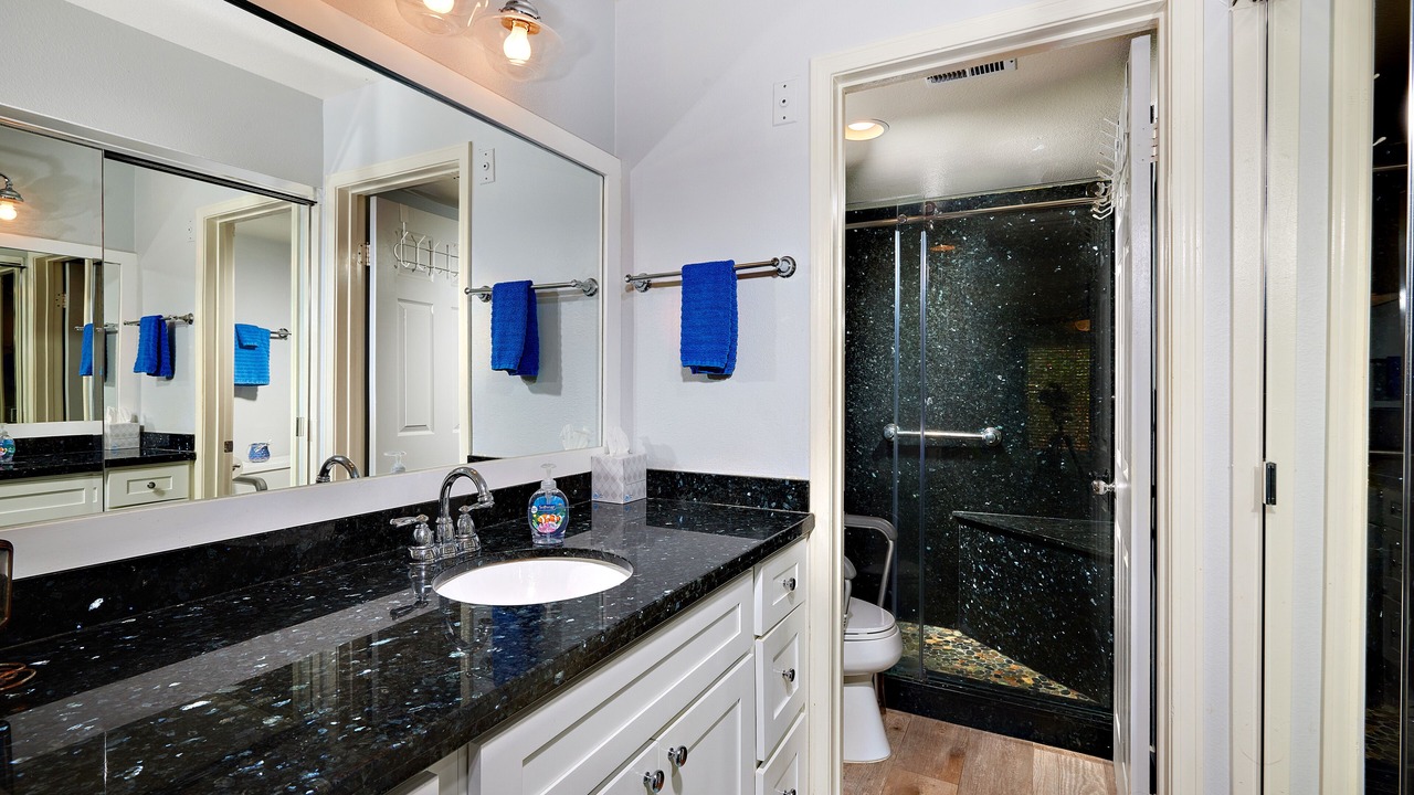 Photo of Bathroom in Townsite
