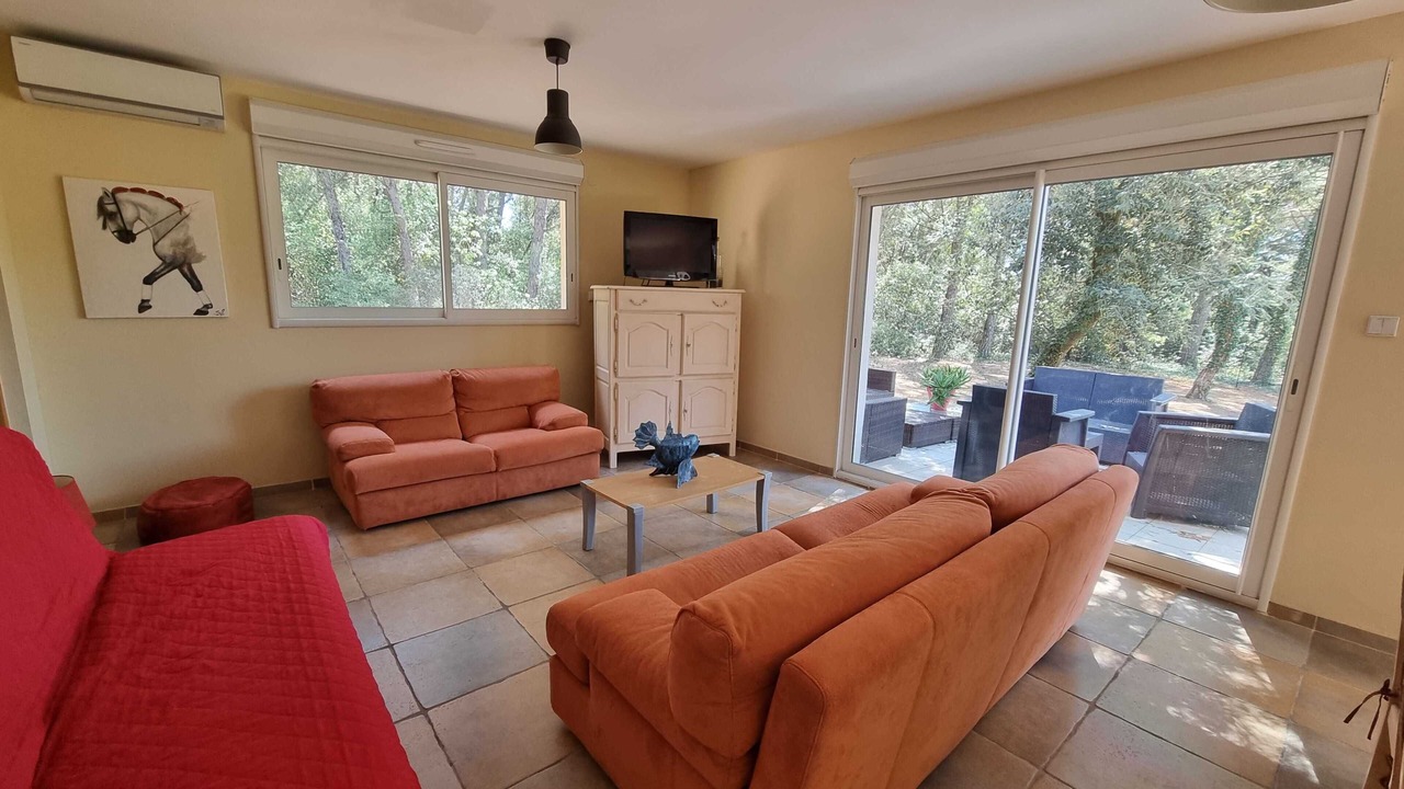 Photo of Livingroom in Lunel-Viel