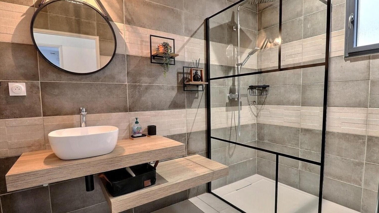 Photo of Bathroom in Grospierres