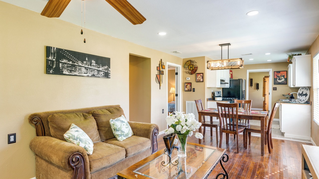Photo of Livingroom in Bloomington