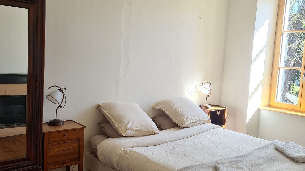 Photo of Bedroom in Saint-Pierre-de-l'Isle