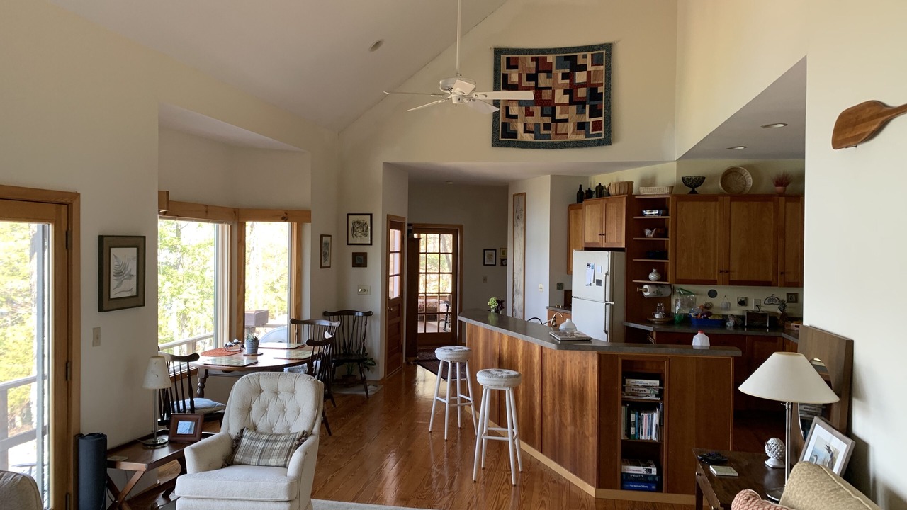 Photo of Livingroom in Putnam Station