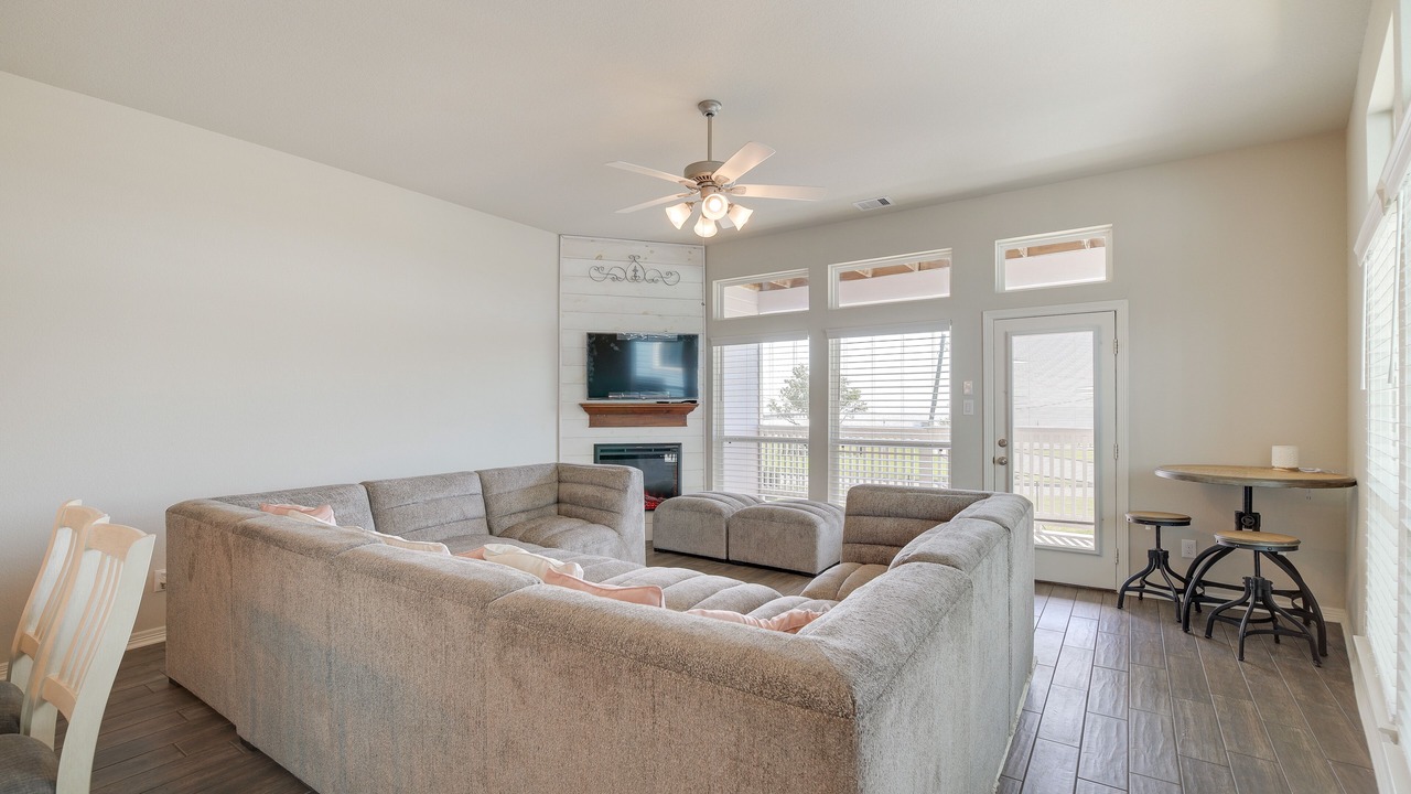 Photo of Livingroom in La Porte