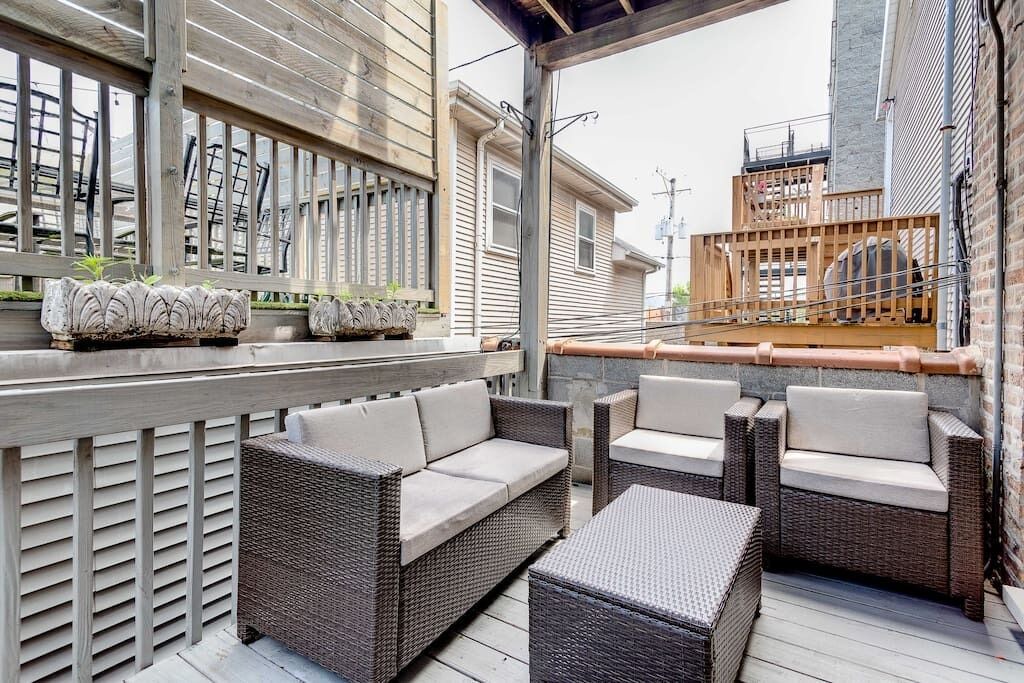Photo of Patio Balcony in Pulaski Park