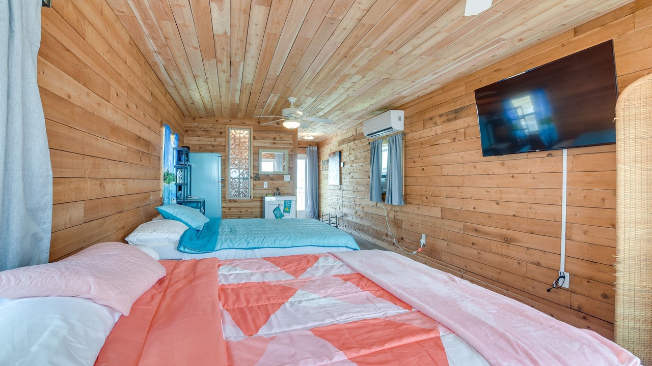 Photo of Bedroom in Surfside Beach