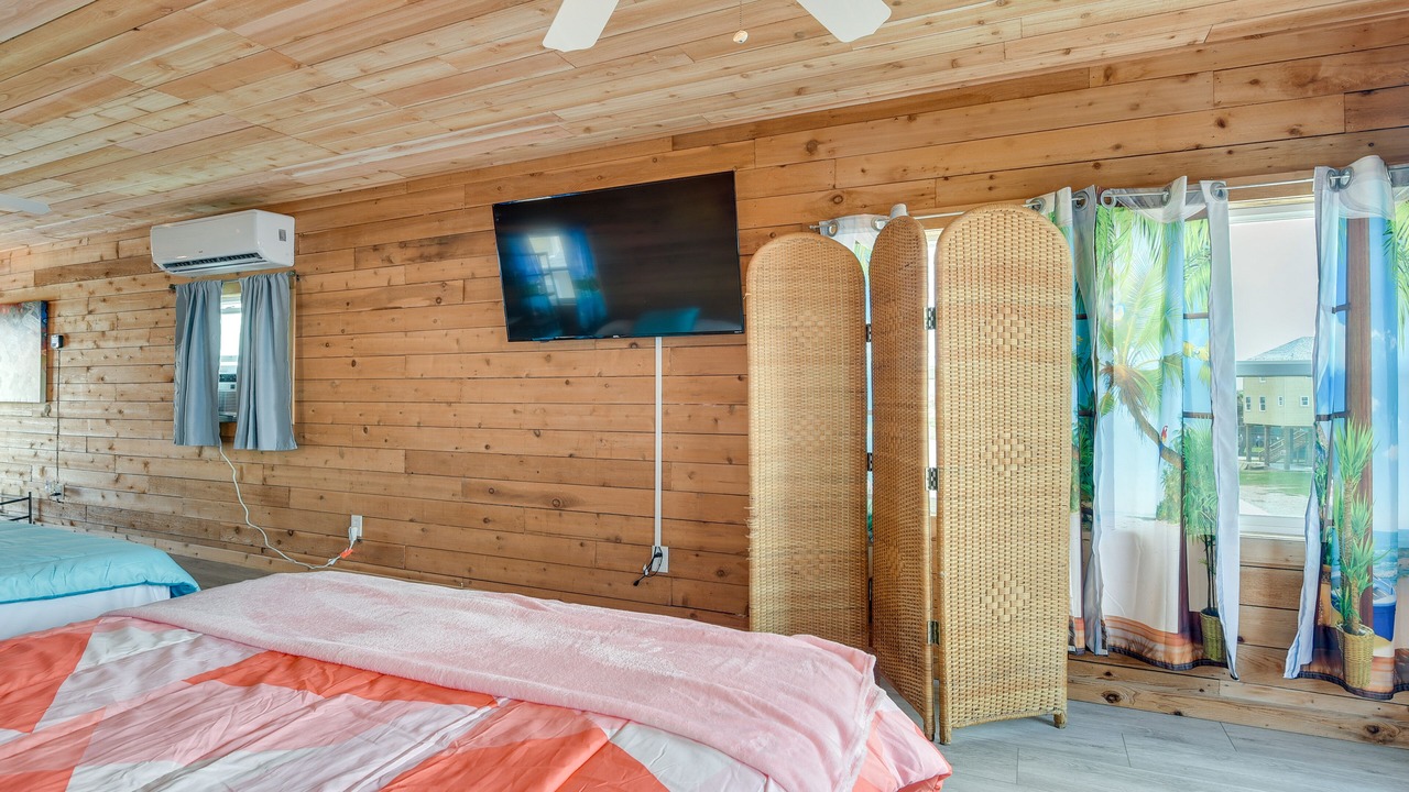 Photo of Bedroom in Surfside Beach
