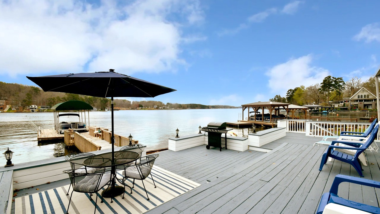 Photo of Outdoor in New London