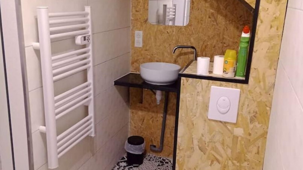 Photo of Bathroom in Jezainville