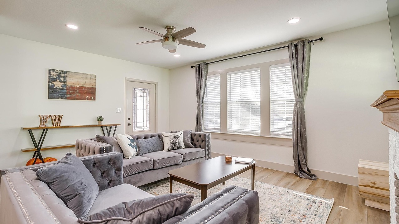 Photo of Livingroom in Arlington Heights