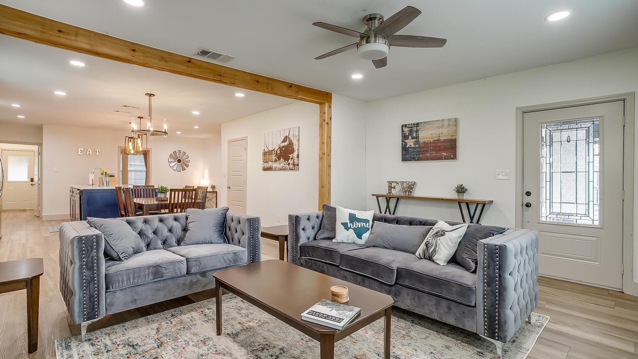Photo of Livingroom in Arlington Heights