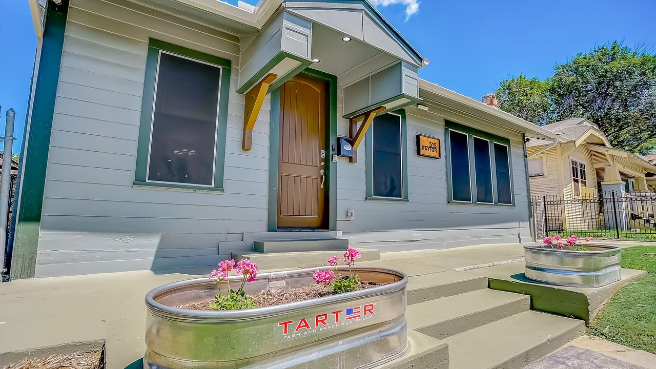 Photo of Outdoor in Highland Park