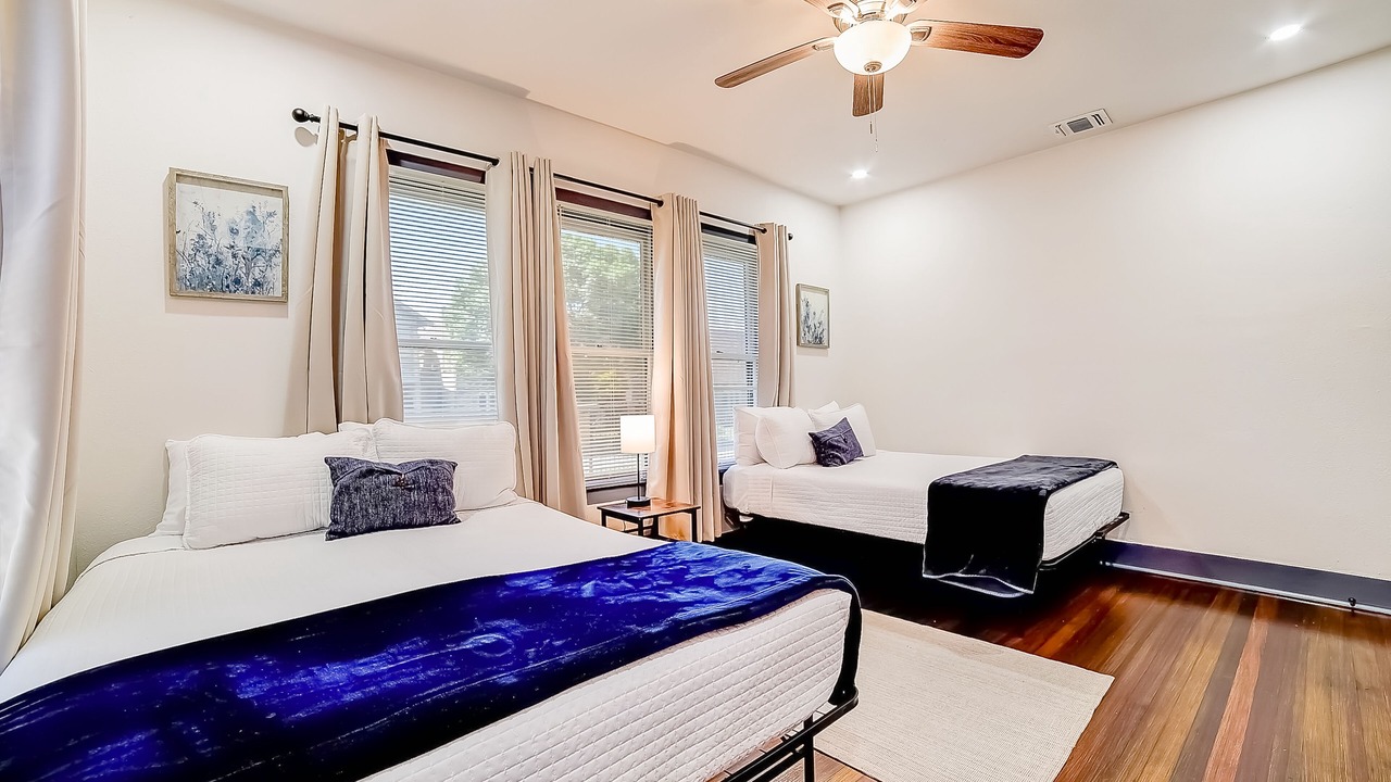 Photo of Bedroom in Highland Park