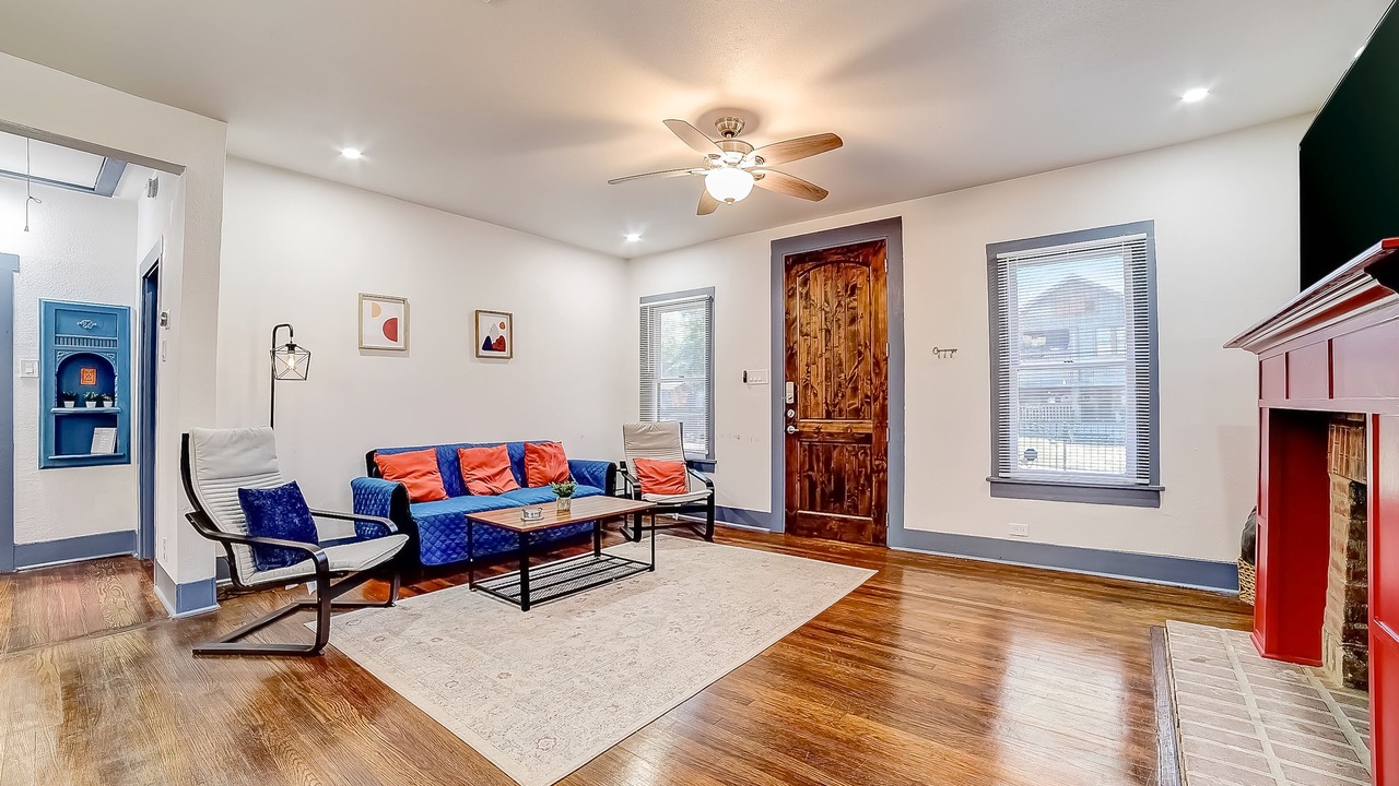 Photo of Livingroom in Highland Park