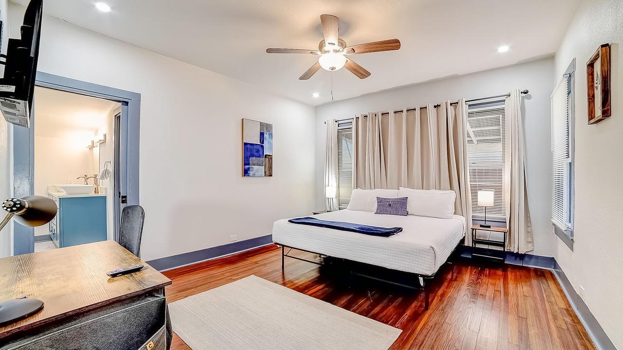 Photo of Bedroom in Highland Park