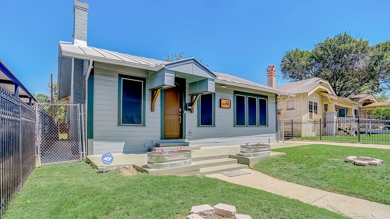 Photo of Outdoor in Highland Park