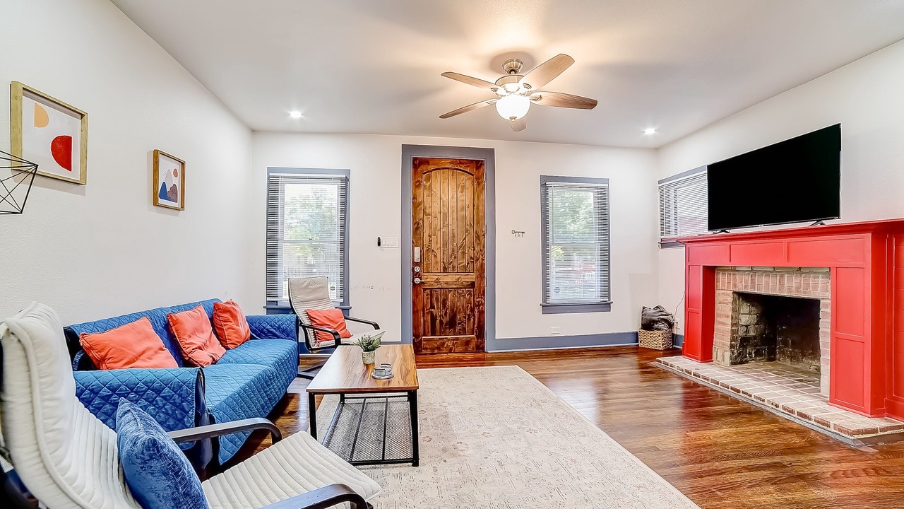Photo of Livingroom in Highland Park