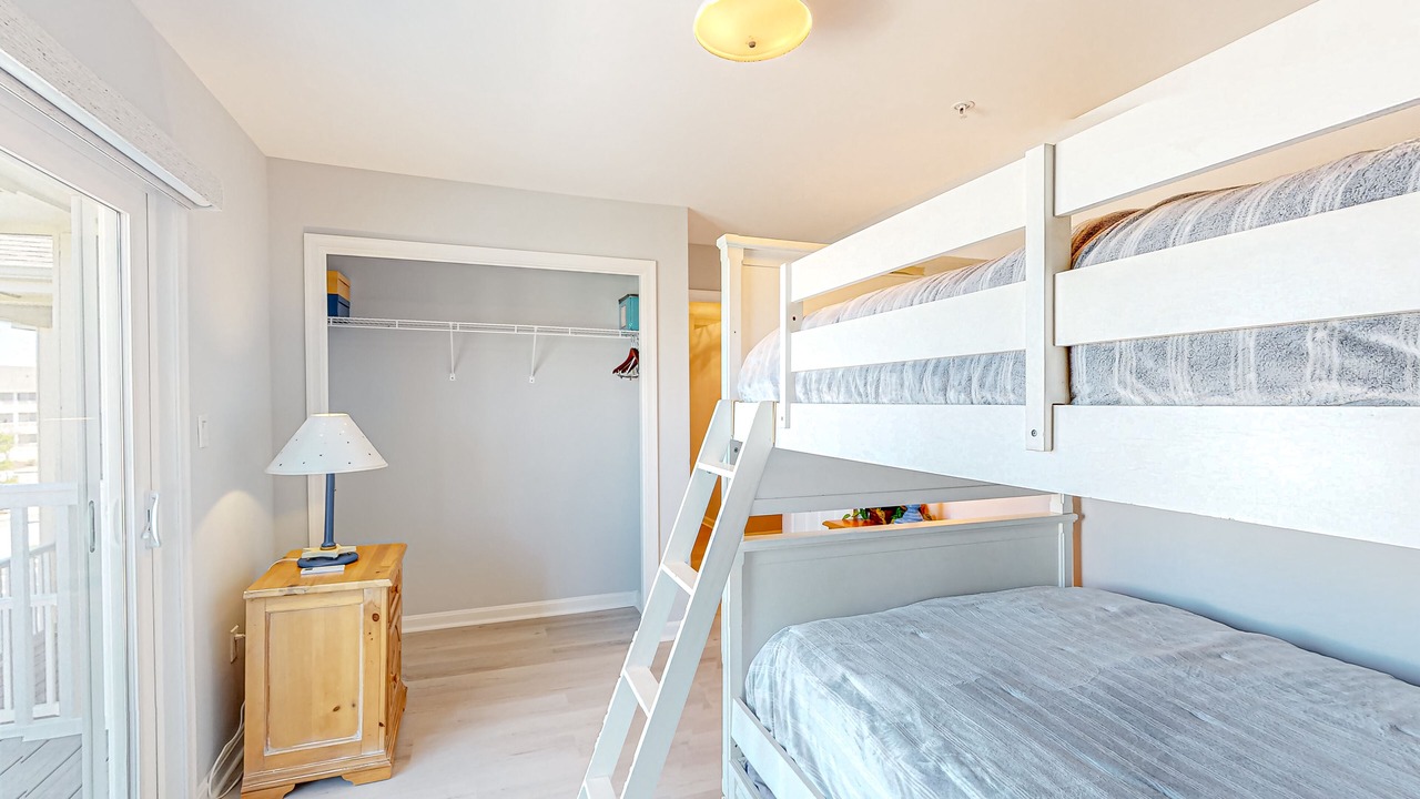 Photo of Bedroom in Heron Harbour Isle