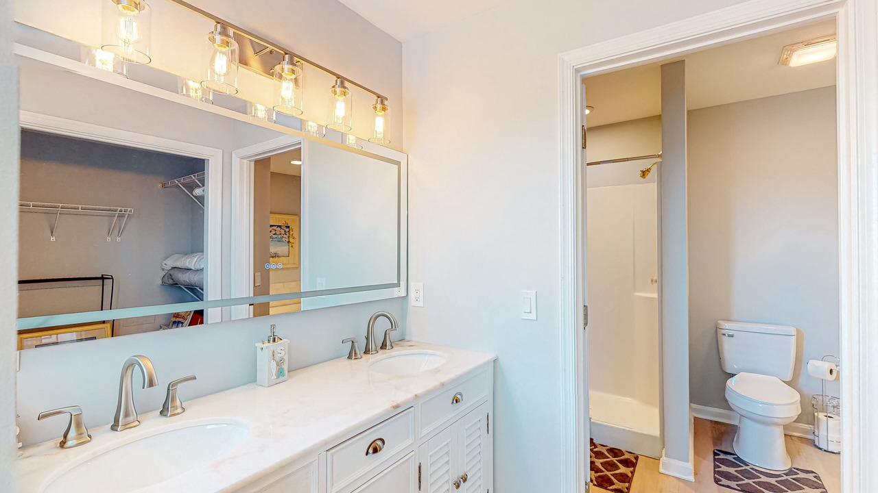 Photo of Bathroom in Heron Harbour Isle