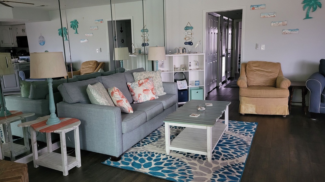 Photo of Livingroom in Little River