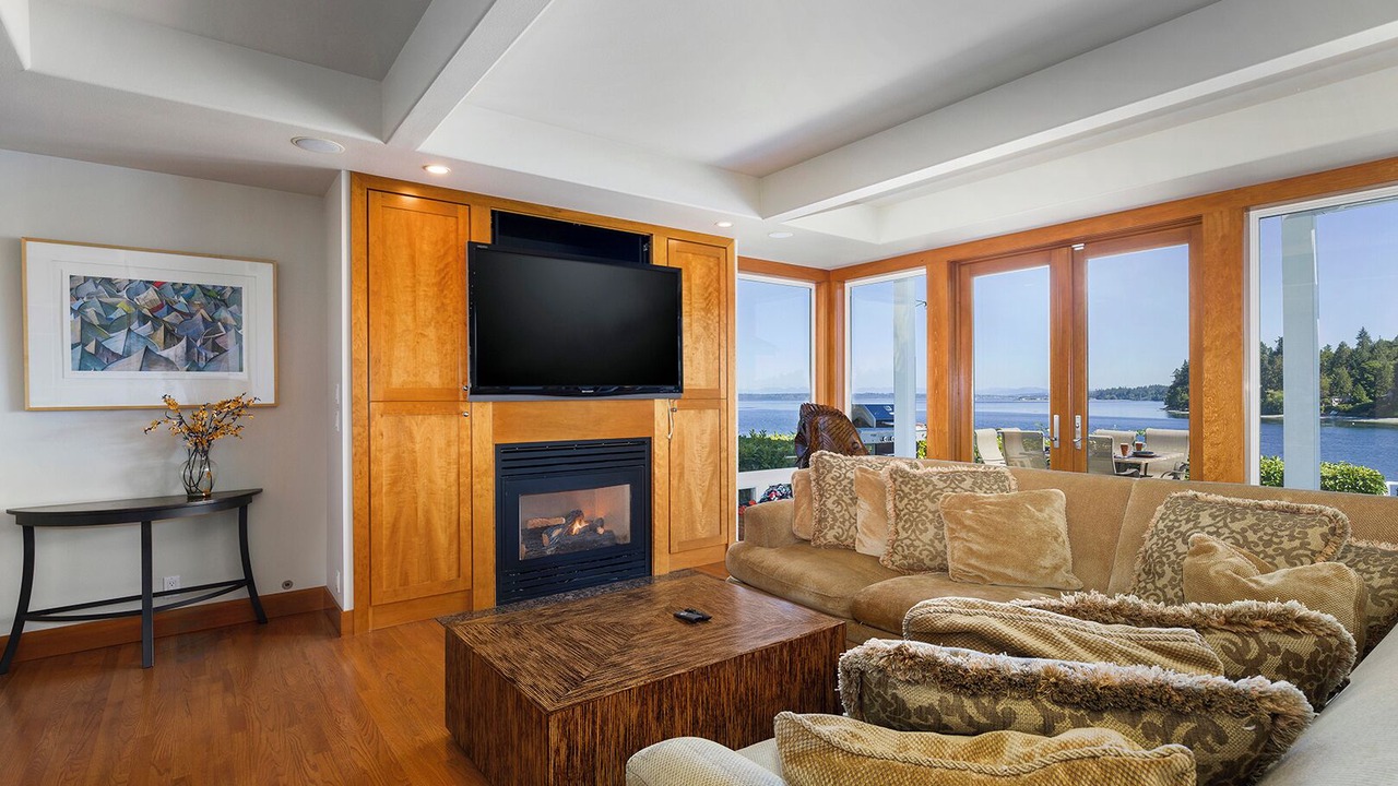 Photo of Livingroom in Rollingbay