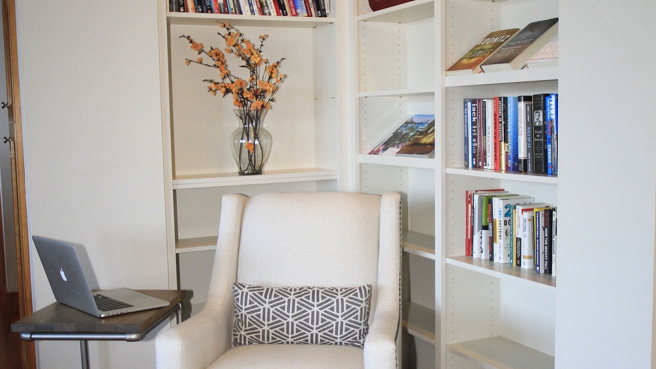Photo of Bedroom in Rollingbay