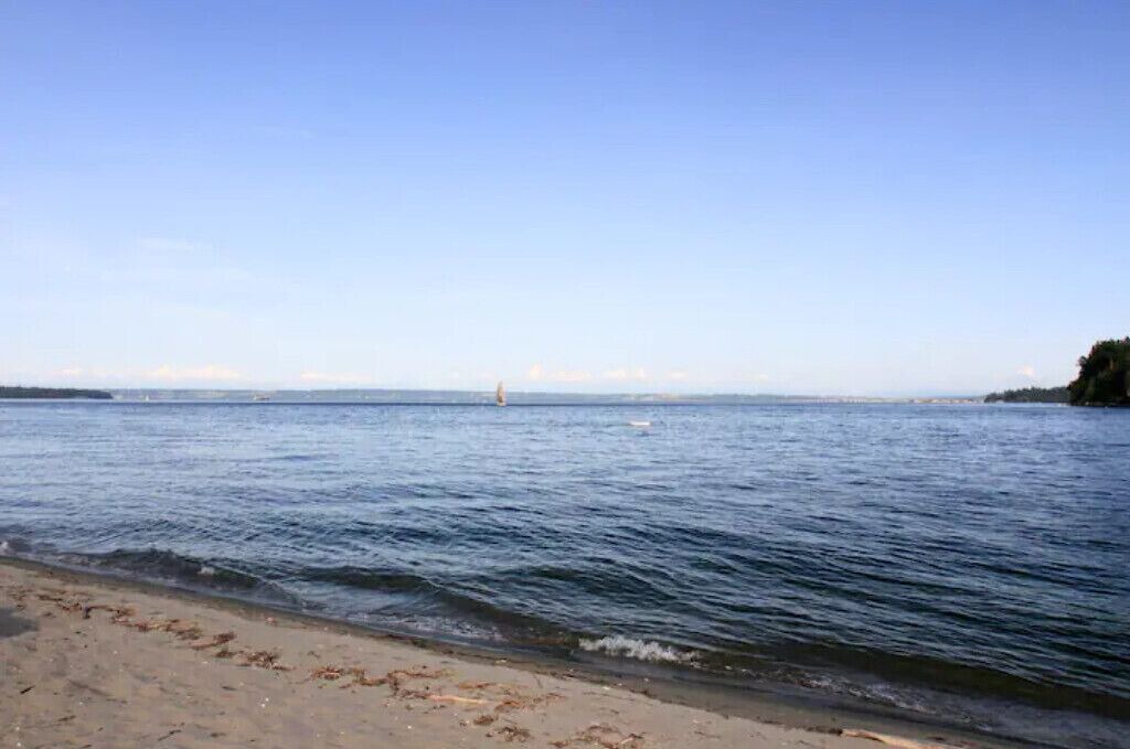 Photo of Others in Rollingbay