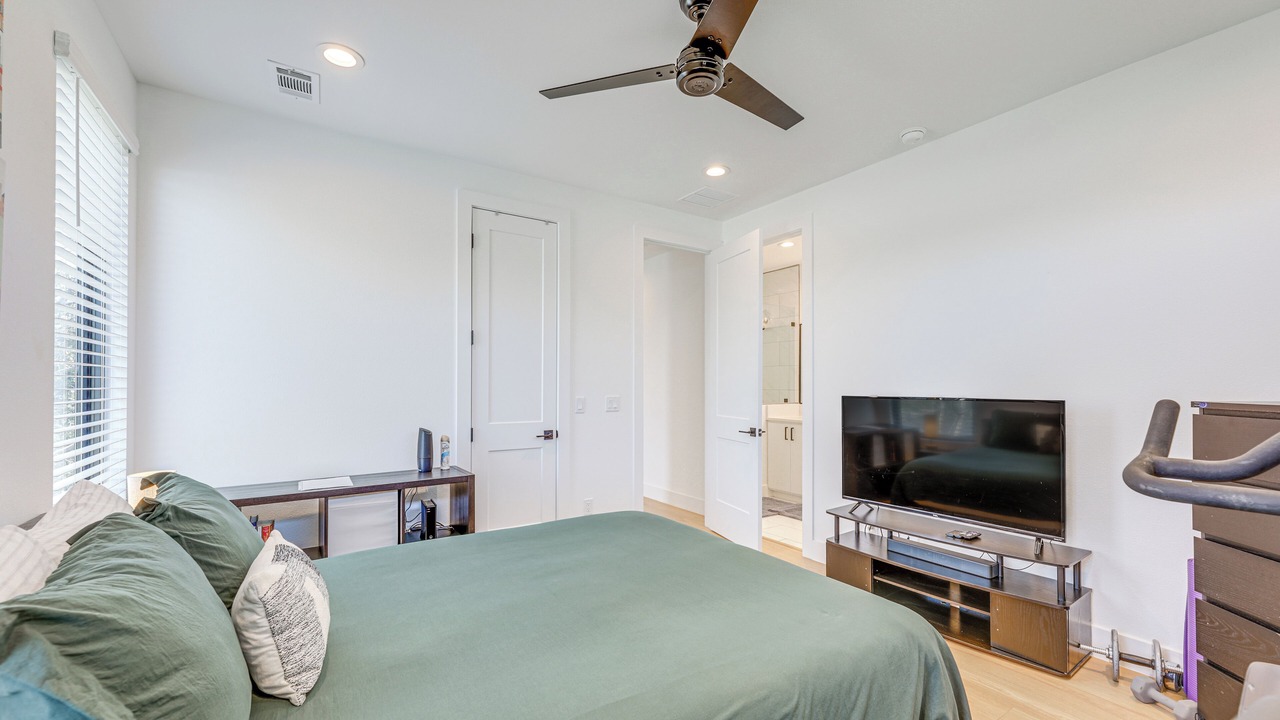 Photo of Bedroom in South Manchaca
