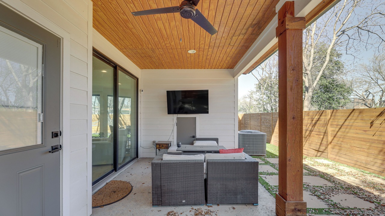 Photo of Patio Balcony in South Manchaca