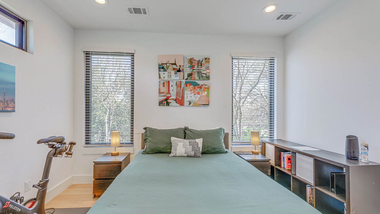 Photo of Bedroom in South Manchaca