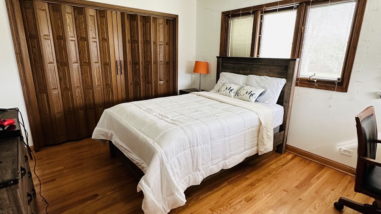 Photo of Bedroom in Glenview