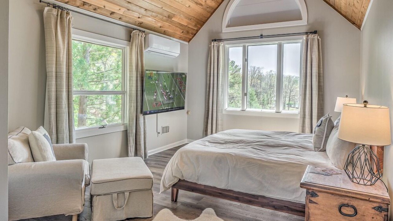 Photo of Bedroom in Morganton