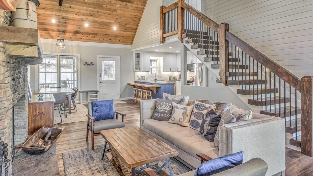 Photo of Livingroom in Morganton
