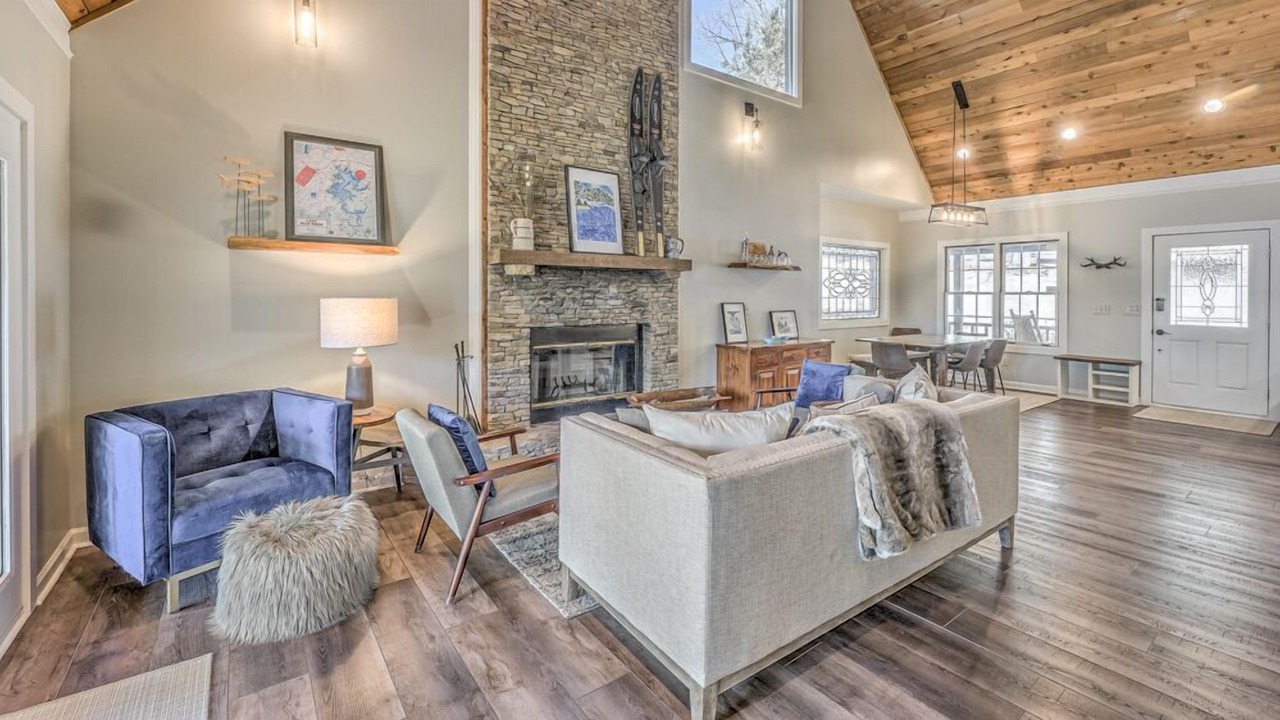 Photo of Livingroom in Morganton