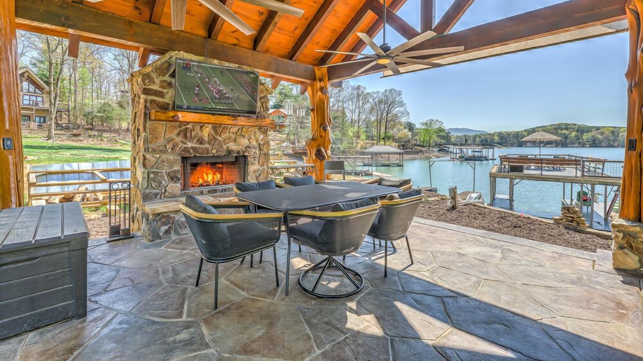 Photo of Outdoor in Morganton