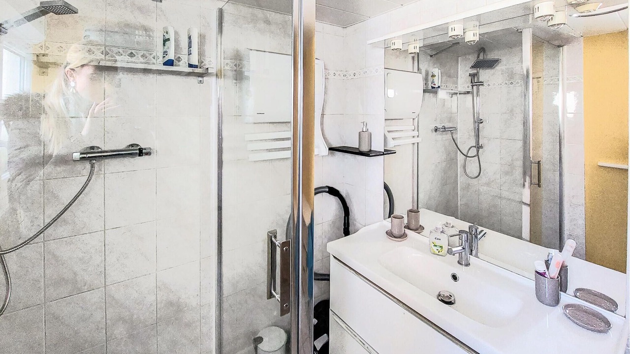 Photo of Bathroom in Peronne