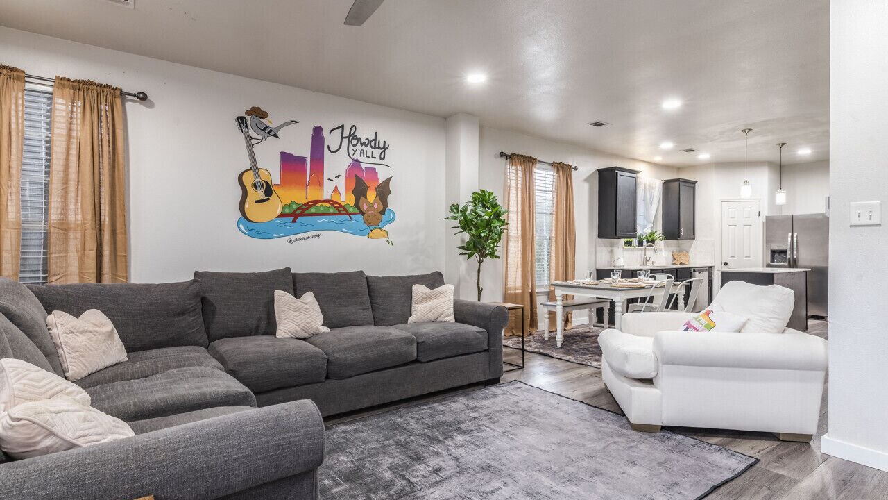 Photo of Livingroom in Pflugerville