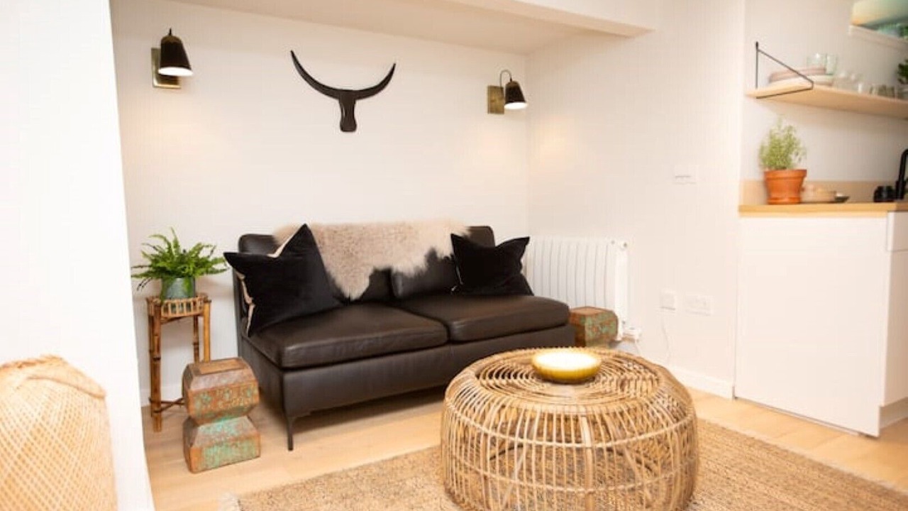 Photo of Livingroom in Chorlton-cum-Hardy