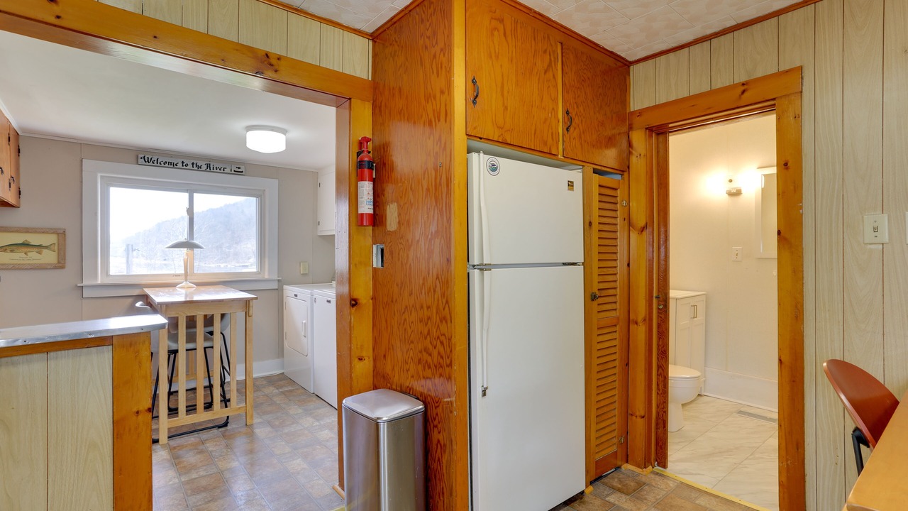 Photo of Others in Hancock